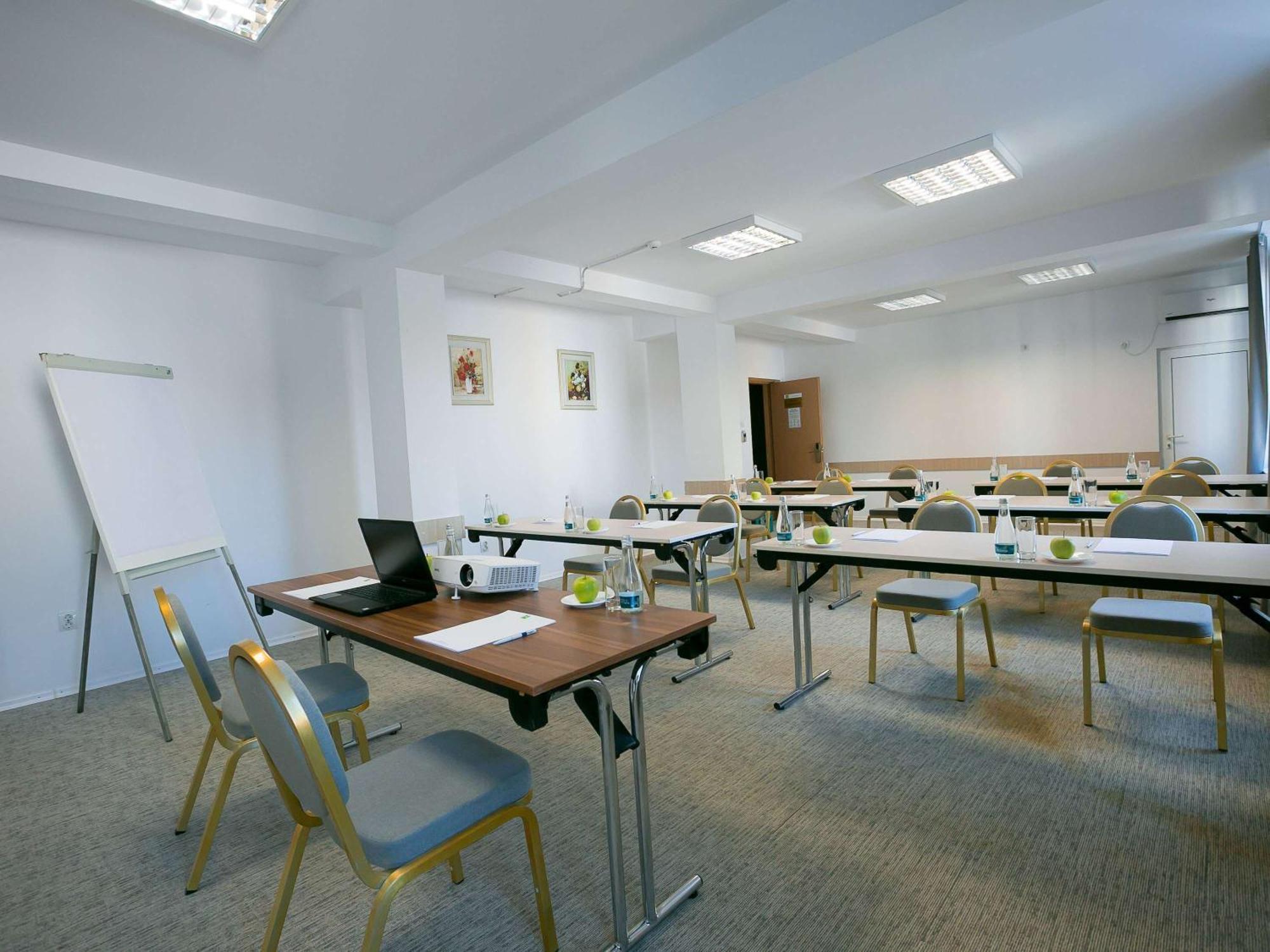 Ibis Styles Dunarea Galati Exterior photo